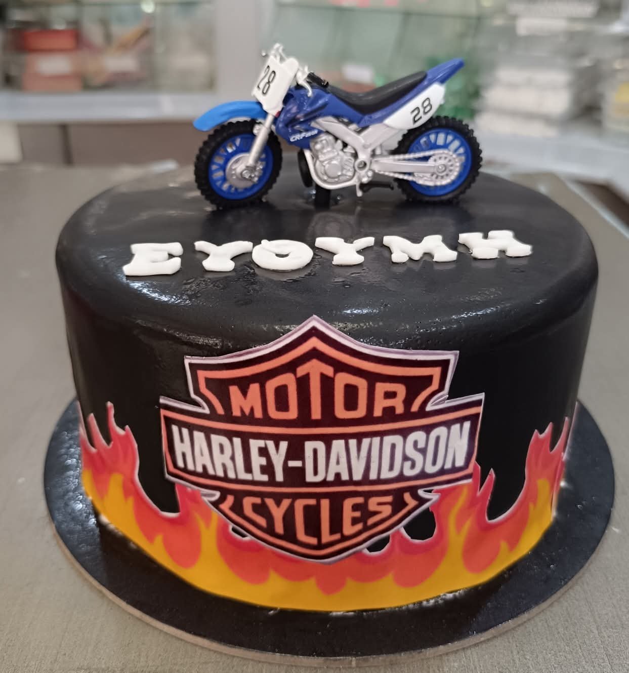 Τούρτες Αγοριών - Δάγκος