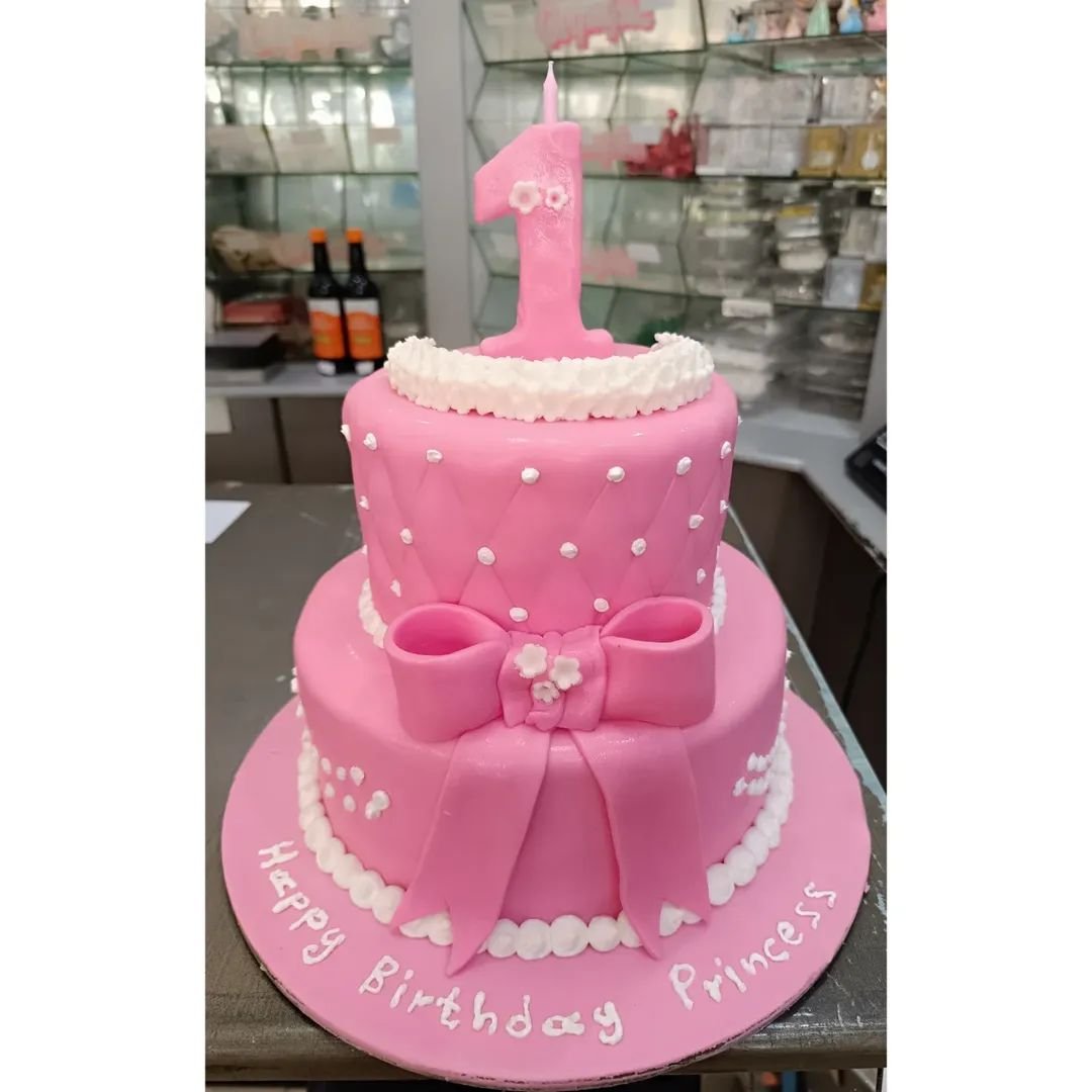 Τούρτες Κοριτσιών - Δάγκος